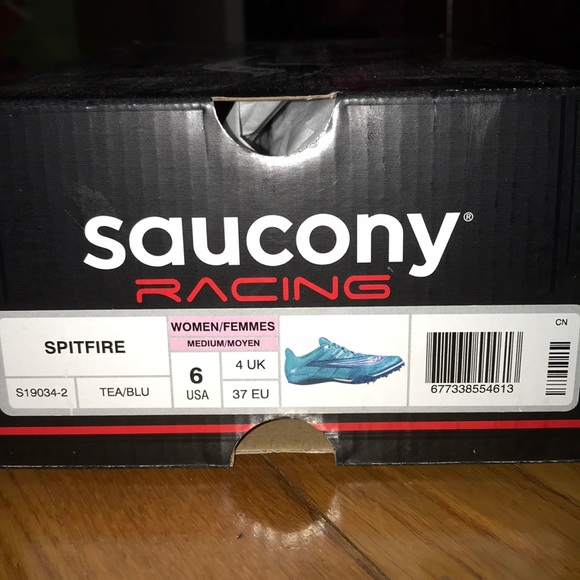 Sprinting Spikes - Picture 2 of 4